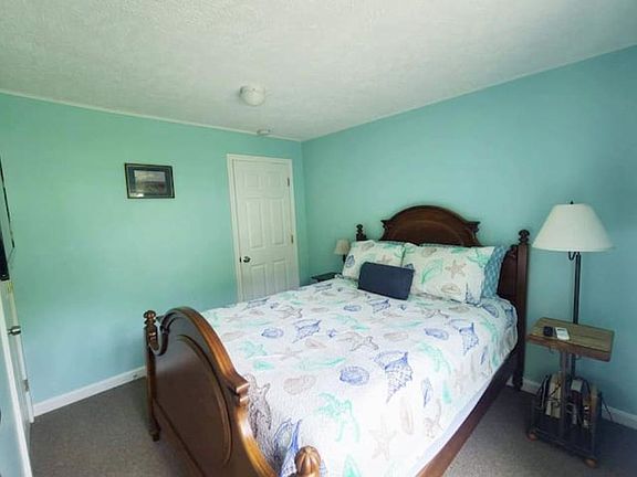 2nd image of 10 Hillcrest Ave #3