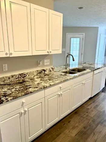 1130 Alexwood Dr — Photo 6