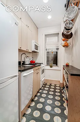 Sold by Compass | media 4