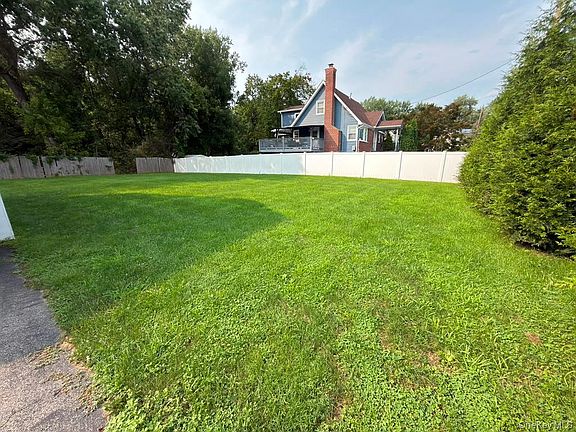 2nd image of 9 Babbitt Court