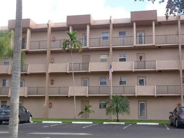 1st image of 3048 Sunrise Lakes Dr #412