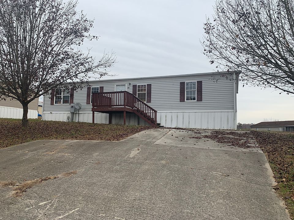 2nd image of 138 Evelyn Jean Dr