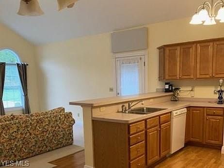 5th image of 3235 Elizabeth Dr #C11