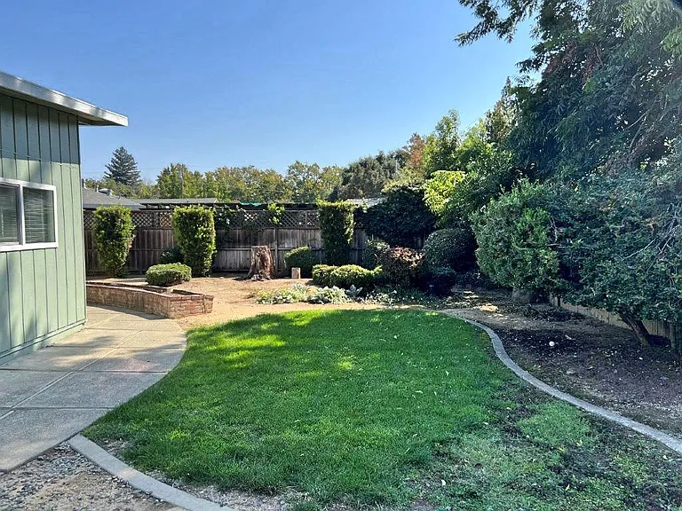 237 Peach Tree Ave — Photo 30