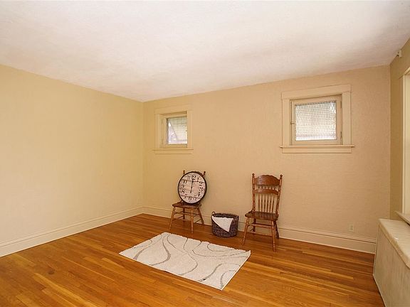 2nd image of 5436 Holly Hills Ave