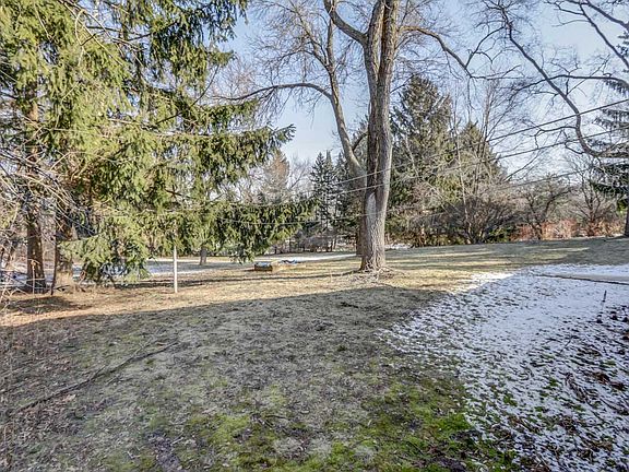 3rd image of 5818 Dorsett Dr