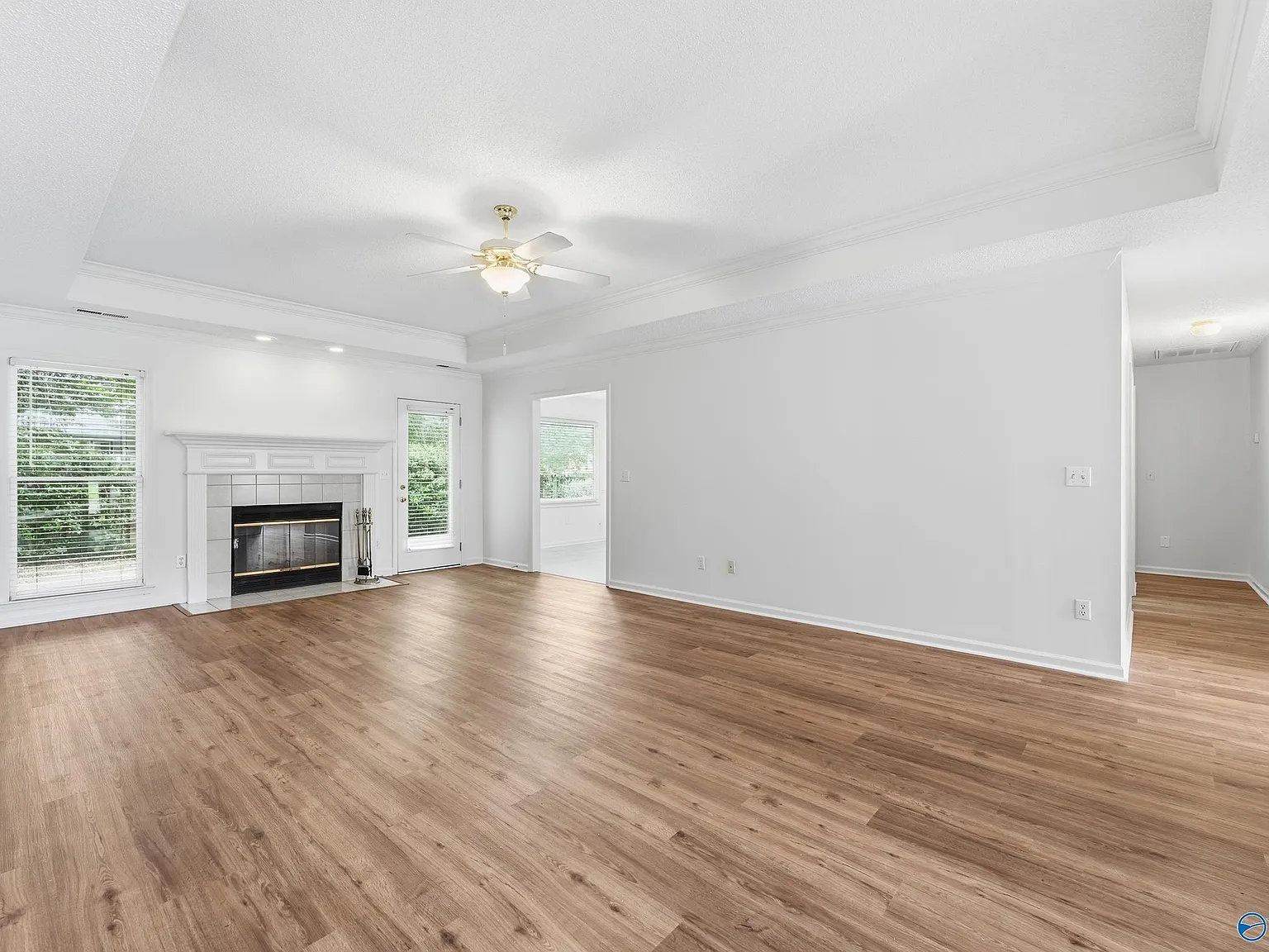 3 bed, 2.0 bath, 2007 sqft, $2,250 — Photo 4