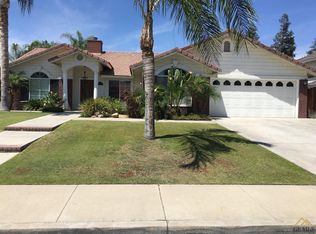 11000 Saddlebred Ct, Bakersfield, CA