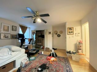422 W 22nd St APT 1, New York, NY 10011