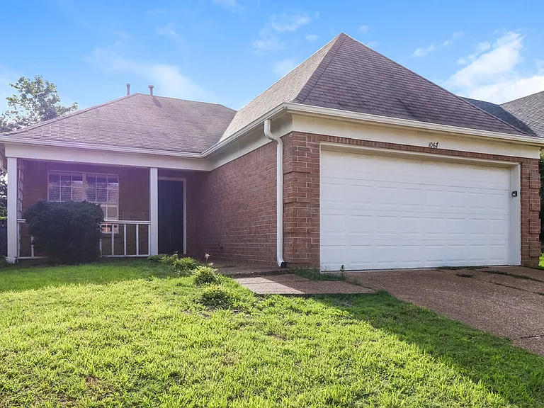 1067 Cross Meadow Rd — Photo 3