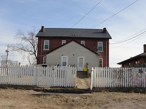 4th image of 1891 Garfield Ave