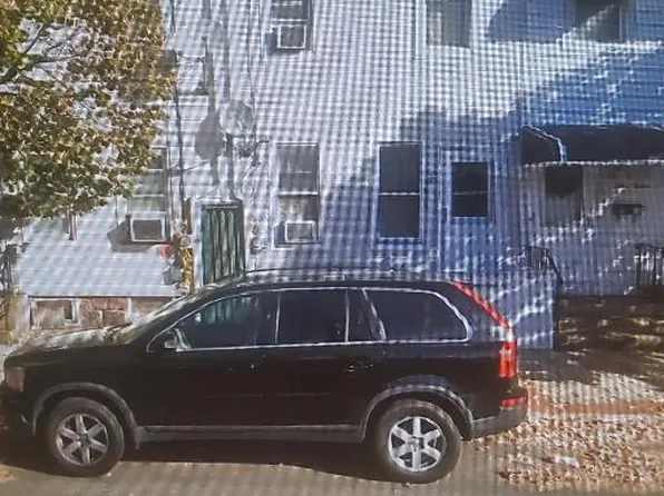 910 S Clinton Ave, Trenton, NJ 08611