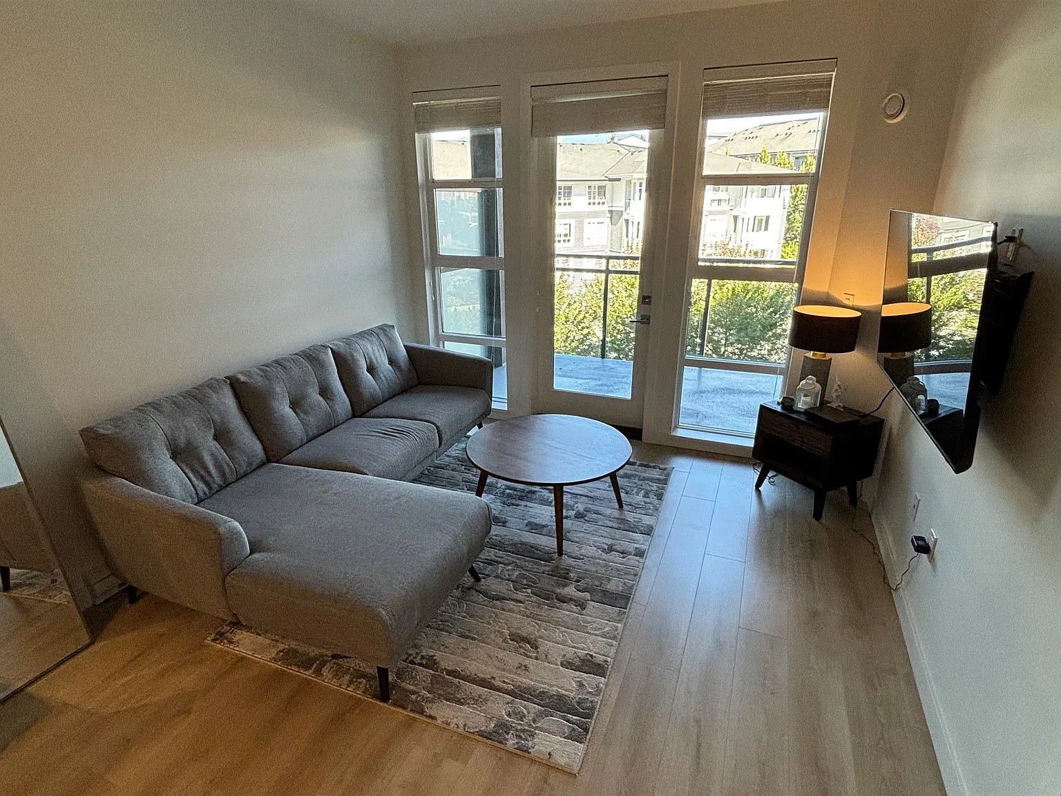 1 bed, 580 sqft, $2,400 — Photo 3