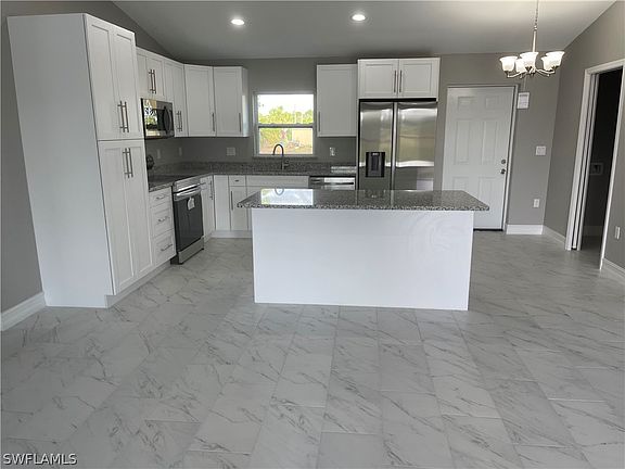 4th image of 5008 S Peachtree Cir