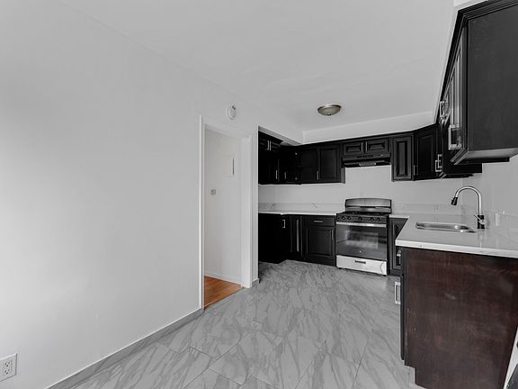3rd image of 11894 Eucalyptus Ave APT B