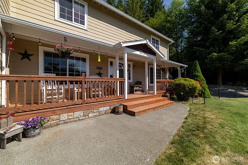 2nd image of 465 33 Sargent Road