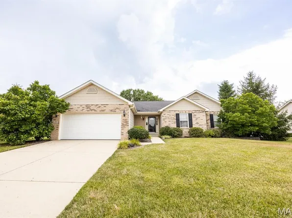 413 Fieldview Dr, Smithton, IL 62285