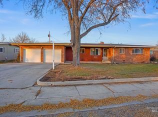 123 S Rowena St, Nampa, ID 83686