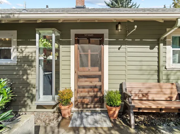 9685 NW Saint Helens Rd, Portland, OR 97231