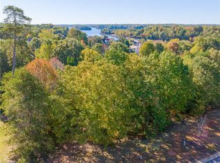 121 W Tattersall Dr, Statesville, NC 28677