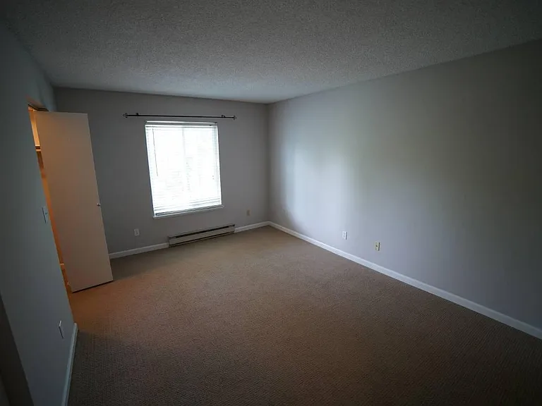 14665 NE 34th St — Photo 14