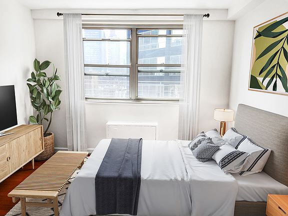 5th image of 211 E 53rd St APT 12-F