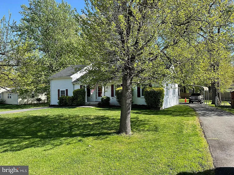 8603 Rugby Rd — Photo 3