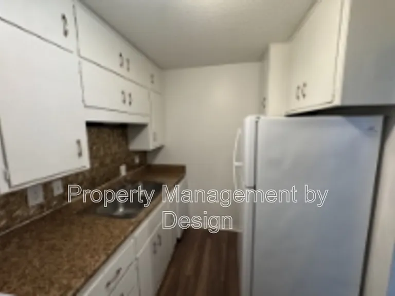 1033 5th St #6 — Photo 10