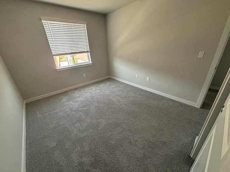 CORNER BEDROOM 3