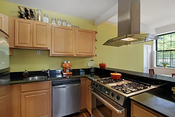 Sold by Corcoran | media 19