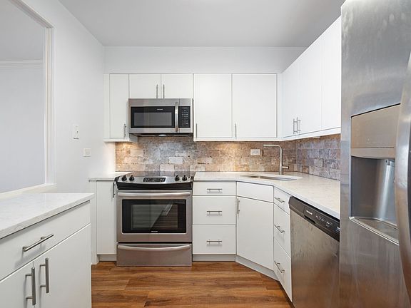 4th image of 1560 N Sandburg Ter APT 2106J