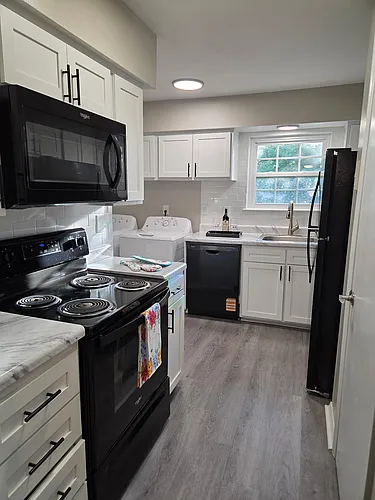 Huntington Apartments Photo 1