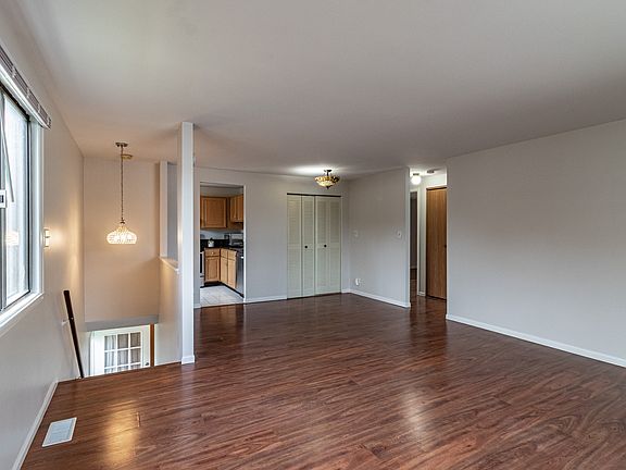 4th image of 17 Dennis Ct #773