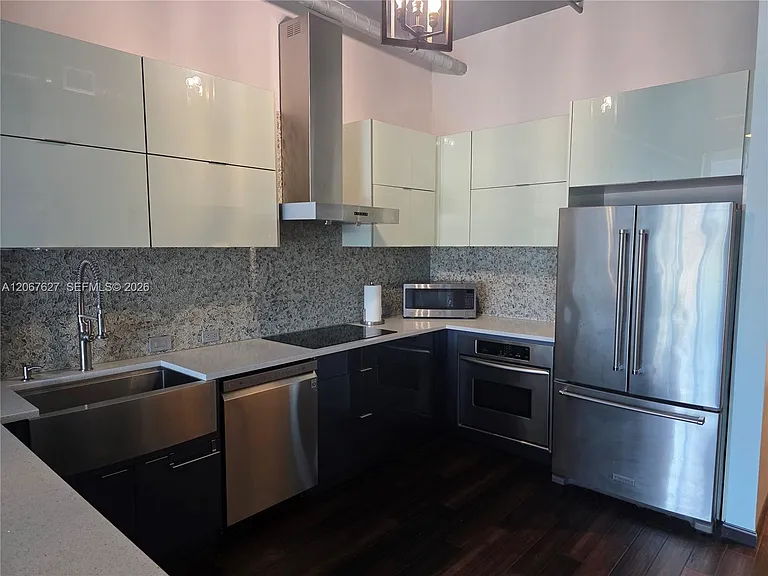 3029 NE 188th St #819 — Photo 5