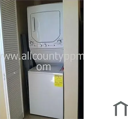 3 bed, $3,000 — Photo 4