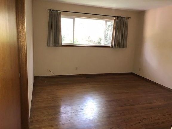 5th image of 5174 Vernon Ave