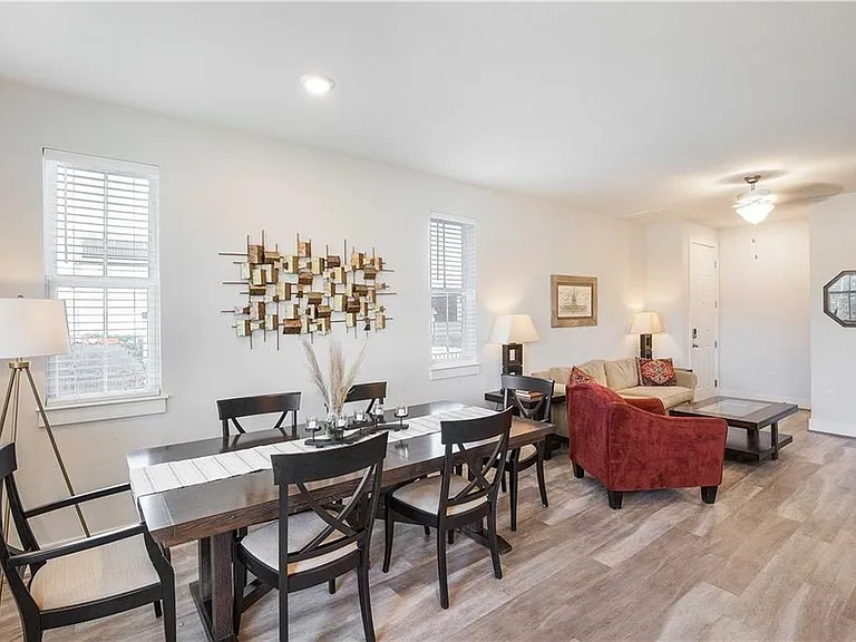 7500 Burnham Pl — Photo 6