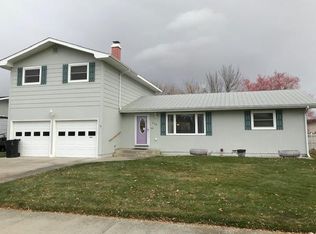 419 Sunlight Dr, Powell, WY 82435