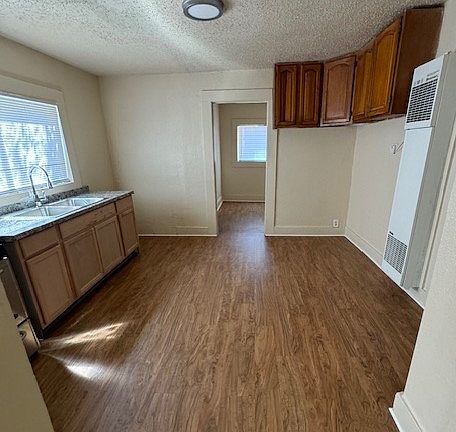 5th image of 31-35 S Pilgrim St #2B-1BA-550SQFT