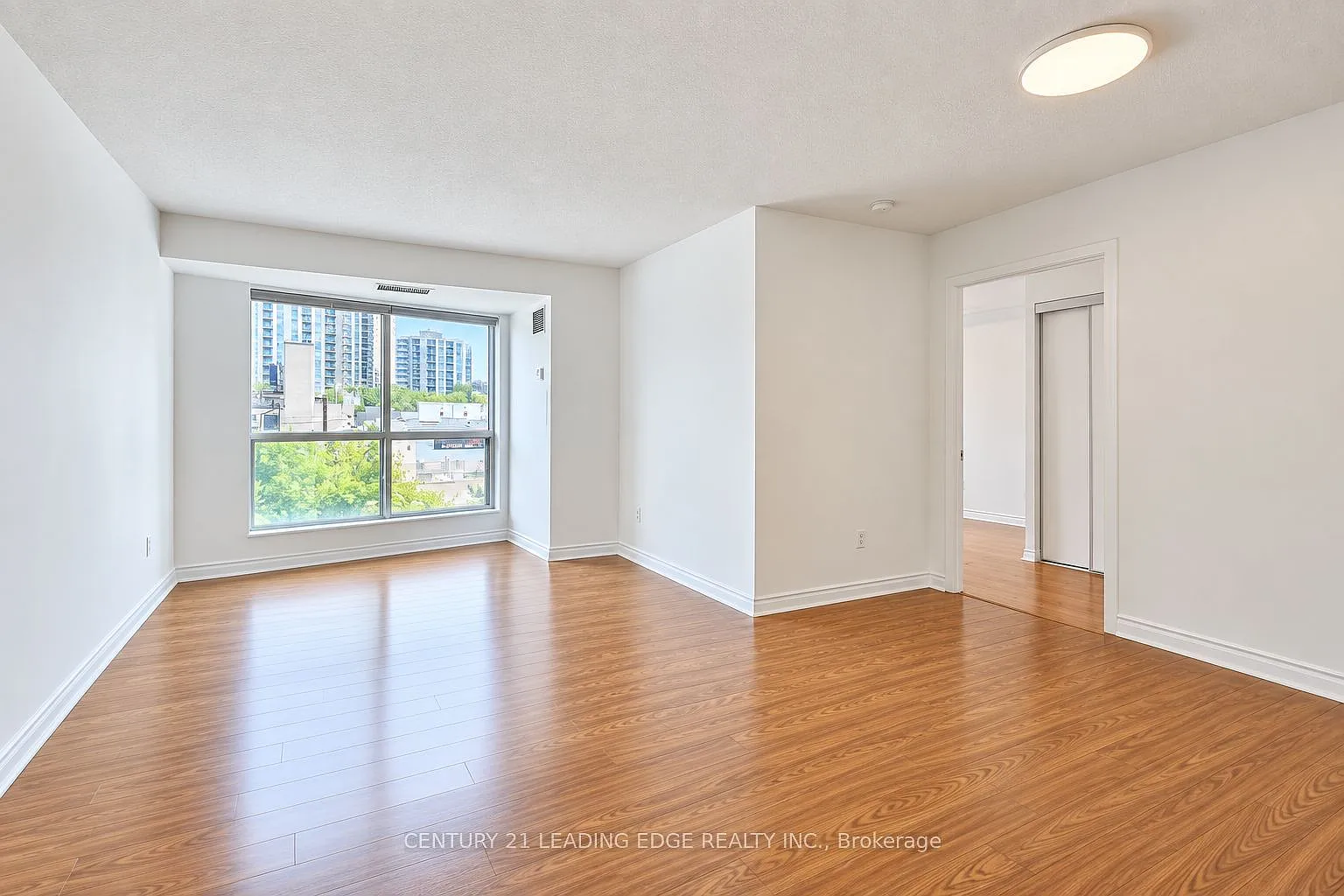 3 bed, $2,900 — Photo 1