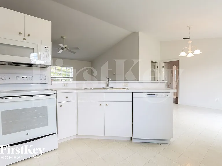 11092 Vanessa Ave — Photo 7