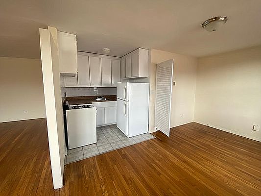 3rd image of 8663 21st Ave #4