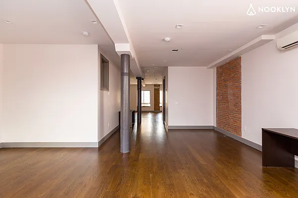 Rented by Nooklyn NYC LLC | media 43