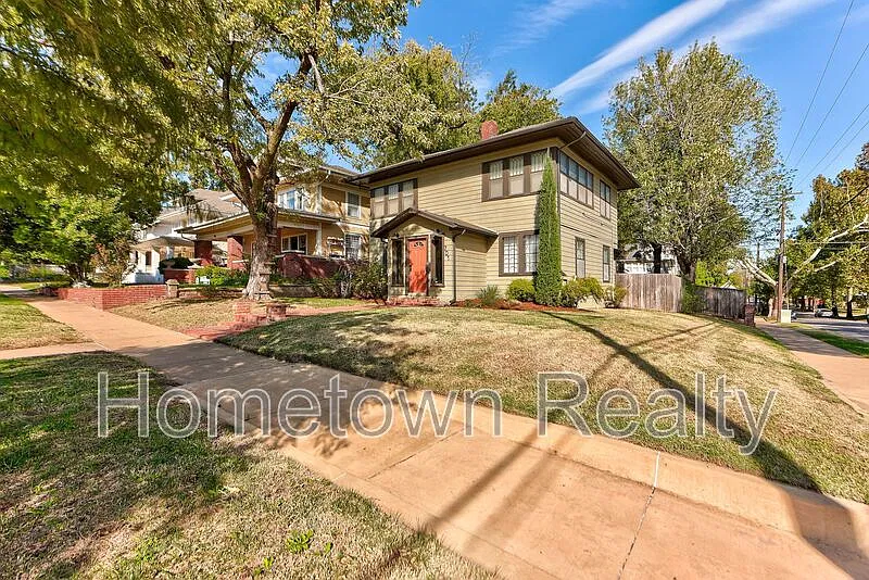 3 bed, 3.0 bath, 2151 sqft, $3,395 — Photo 3