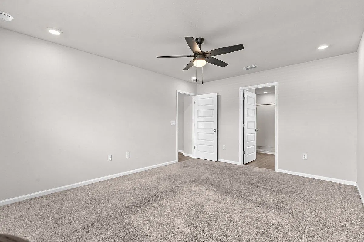 4 bed, 2.0 bath, 1830 sqft, $2,200 — Photo 4