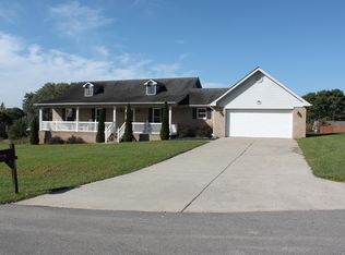 1702 Sherri Dr, Somerset, KY 42503