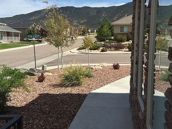 East view along entry walk