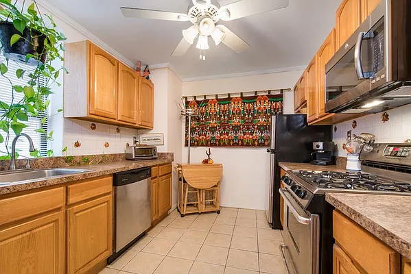 Sold by Level Group | media 9