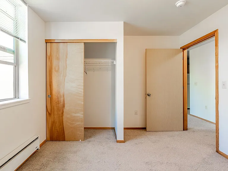 INCOME RESTRICTED Affordable Apartments in Hazelwood! — Photo 38