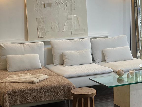 4th image of 227 S Madison Ave #303